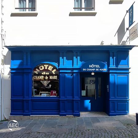 Contact Hotel Du Champ De Mars De 쎙브히육 외부 사진